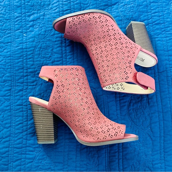 Restricted Heels BNWT - Picture 3 of 6